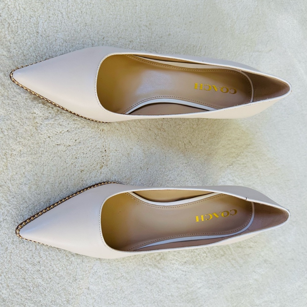 Coach Women's Beige Pointed Toe Heels
